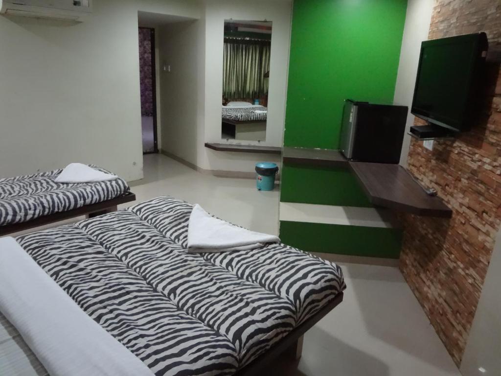 Hotel Crescent Mumbai Exterior photo
